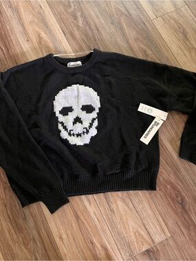 No Boundaries Icon Black Crewneck Skull Sweater.  Oversized and so soft!